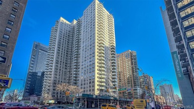 Welcome to Apartment 12E at 300 East 40th Street in The - photo 13