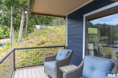 Rare opportunity to own a proven income-producing duplex on - photo 16