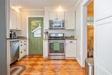 Located in the heart of West Irondequoit, this beautifully - photo 18