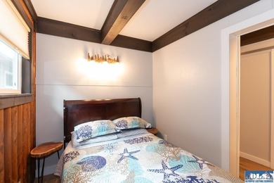 Rare opportunity to own a proven income-producing duplex on - photo 37