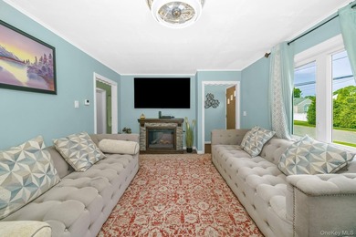 Welcome to this beautiful expanded cape located in Islip. This - photo 3