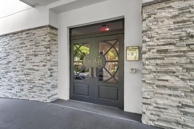 Experience luxury waterfront living with breathtaking panoramic - photo 8