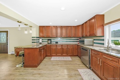 Welcome to this beautiful expanded cape located in Islip. This - photo 8