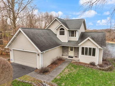 Lake Cumberland Home For Sale in Jamestown Kentucky