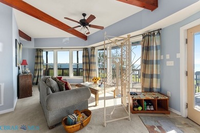 Discover the charm of this exceptional 8-sided home, perfectly - photo 11