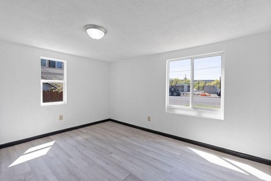 Updated cottage in the heart of Prineville with many upgrades - photo 11