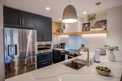 Beautifully upgraded condo in popular Ocean Gallery featuring - photo 11