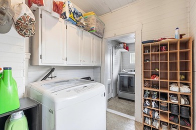 Spacious New Englander offering the perfect blend of classic - photo 13