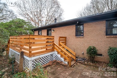 Amazing combination of MAIN house, an Accessory Dwelling Unit