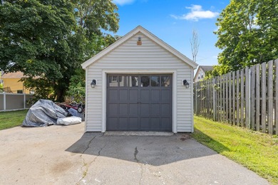 Spacious New Englander offering the perfect blend of classic - photo 37