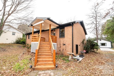 Amazing combination of MAIN house, an Accessory Dwelling Unit