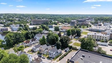 Spacious New Englander offering the perfect blend of classic - photo 44