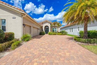 Stunning Kolter built 2020 home at Verano PGA Village. Like New - photo 2