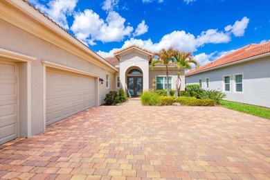 Stunning Kolter built 2020 home at Verano PGA Village. Like New - photo 5