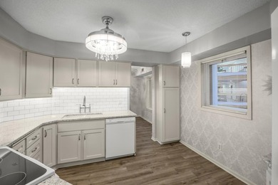 Welcome home to luxury, resort-style living at Glen Atrium - photo 3