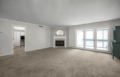 Welcome home to luxury, resort-style living at Glen Atrium - photo 10