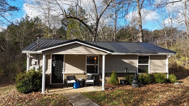 Lake Cumberland Home For Sale in Burnside Kentucky