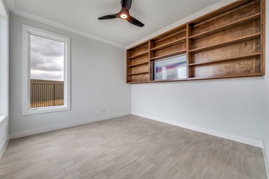 Motivated seller. Exquisitely crafted by Gutman Custom Homes and - photo 8