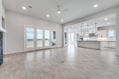 Motivated seller. Exquisitely crafted by Gutman Custom Homes and - photo 9