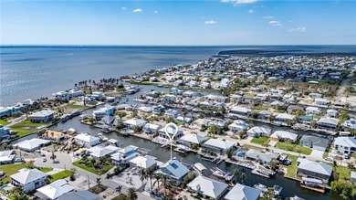 SAILORS AND POWER BOATERS WANTED!!! This stunning and completely