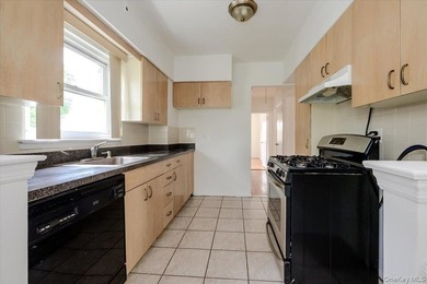 Welcome to this beautifully maintained all-brick multi-family - photo 10