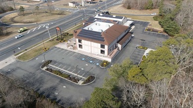 Premier 43,000 SF commercial showroom property situated on 2.58 - photo 6