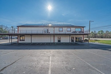Premier 43,000 SF commercial showroom property situated on 2.58 - photo 9