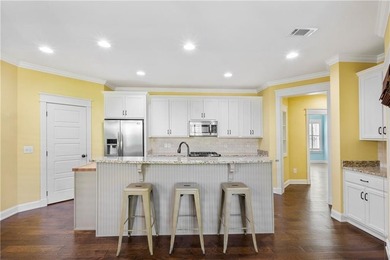 Charming single-story cottage located in the highly desirable - photo 11