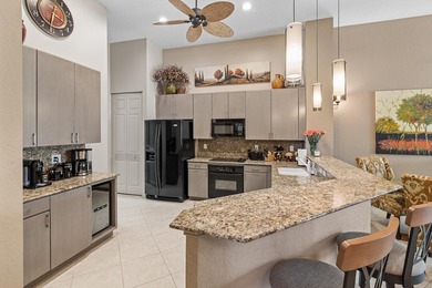 This Pristine corner townhome in Harbour Island at Palm Cove - photo 15