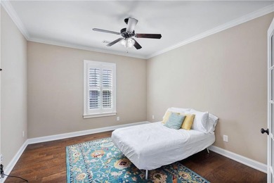 Charming single-story cottage located in the highly desirable - photo 17
