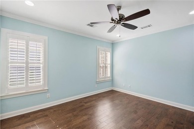 Charming single-story cottage located in the highly desirable - photo 18