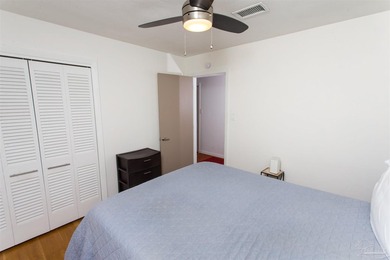 Reduced price!!Gorgeous and unique 4bd, 2ba home on a large - photo 22