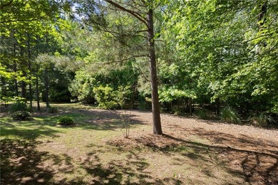 Charming single-story cottage located in the highly desirable - photo 32