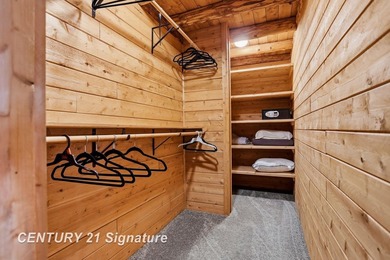 Your Dream Homestead Awaits: 3-Bedroom Log Home with Exceptional - photo 34