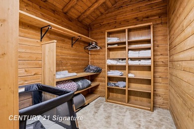 Your Dream Homestead Awaits: 3-Bedroom Log Home with Exceptional - photo 42
