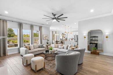 Welcome to this stunning home with a gorgeous heated pool in The - photo 6