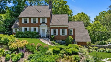 Graceful Elegance defines 74 Litchfield Rd, beautifully situated - photo 1