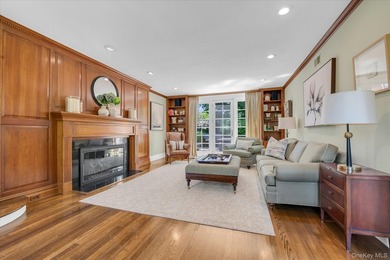 Graceful Elegance defines 74 Litchfield Rd, beautifully situated - photo 3