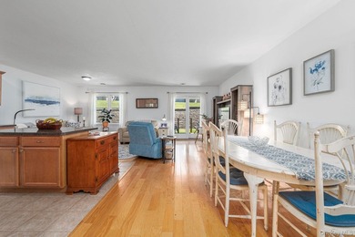 Beautifully maintained townhome style home in coveted Willow - photo 4