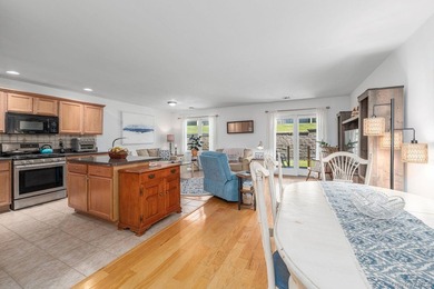 Beautifully maintained townhome style home in coveted Willow - photo 5