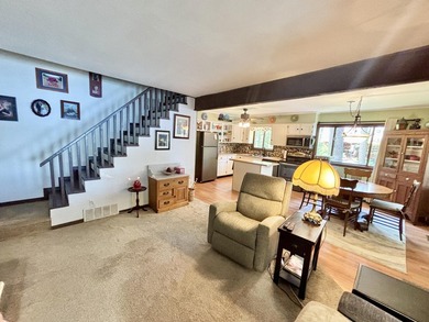LAKEFRONT in LEWISTON - Beautiful and comfortable chalet style - photo 16