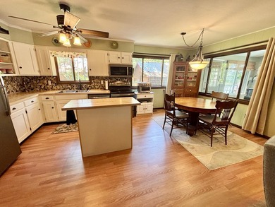 LAKEFRONT in LEWISTON - Beautiful and comfortable chalet style - photo 17