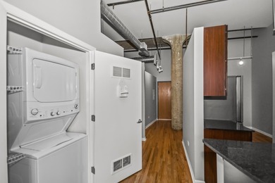 Rarely available 2-bedroom, 2-bathroom brick-and-concrete loft - photo 19