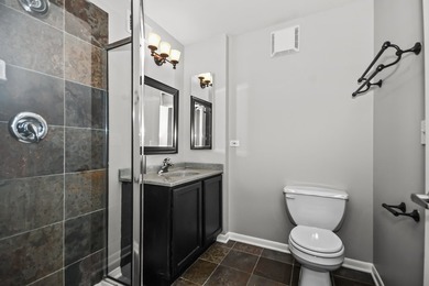 Rarely available 2-bedroom, 2-bathroom brick-and-concrete loft - photo 22