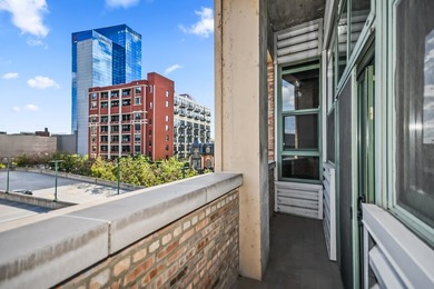 Rarely available 2-bedroom, 2-bathroom brick-and-concrete loft - photo 24