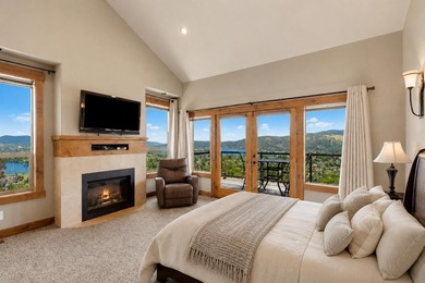 Experience luxury living in Liberty Lake's prestigious gated - photo 25