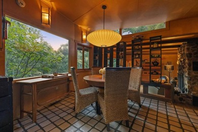 A great property with flexibility for families and friends to - photo 6