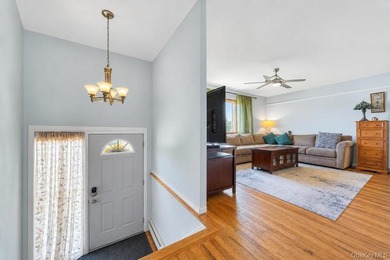 Welcome to 16 E Grove Street in Massapequa - a spacious and - photo 4