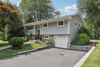 Congers Lake Home Sale Pending in Valley Cottage New York