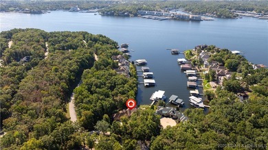 In The Villages at Shawnee Bend, this Lakefront estate blends - photo 58
